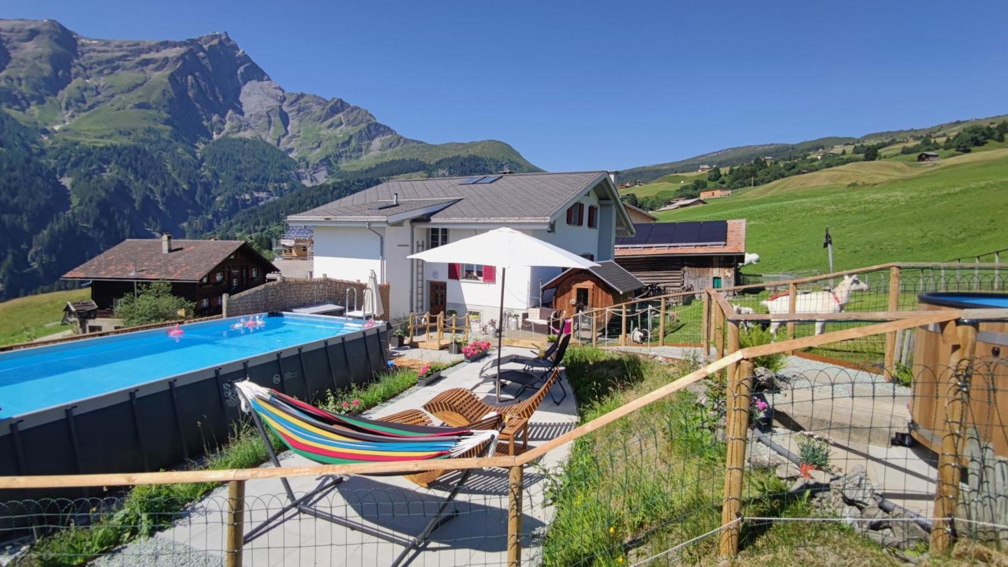 Gasthaus Alpina Tschappina Eksteriør billede