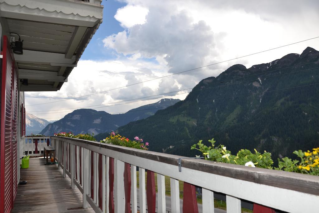 Gasthaus Alpina Tschappina Værelse billede